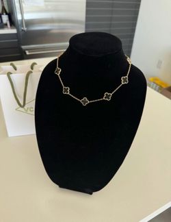 Van Cleef 10 motif necklace, 18k