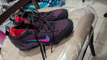 Vapormax women size 8
