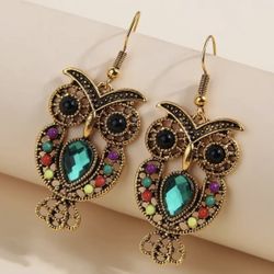 Brand New Vintage Style - Colorful Rhinestone Hollow Owl Earrings