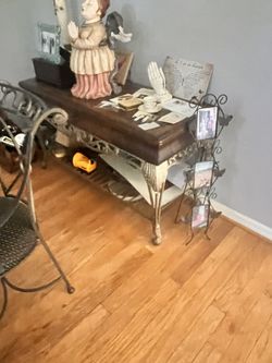 buffet table w wine rack
