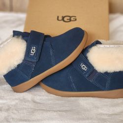 UGG TODDLER BOOTS SIZE 11 NEW 
