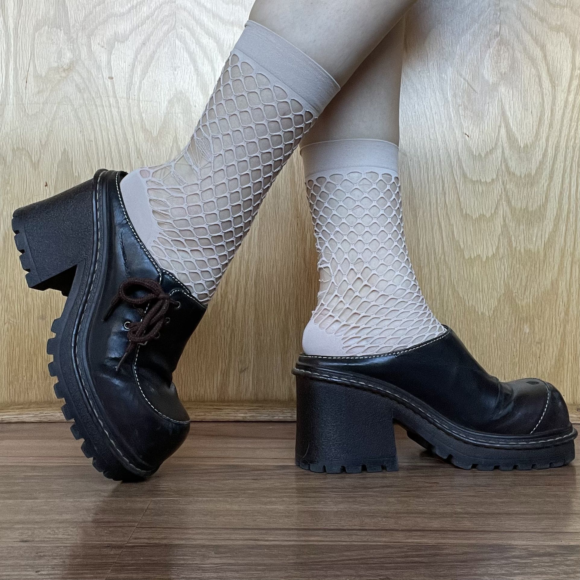 L.E.I. Vintage Y2K Brown Faux Leather Chunky Platform Lace Up Heeled Mule Shoes