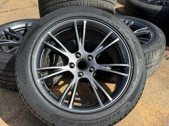 4x OEM 2025 Tesla Model Y Wheel Gemini Charcoal Rim PIRELLI TIRE 30% 255/45/19