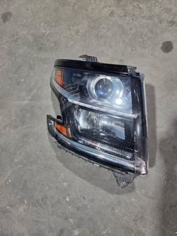 Headlight Right Side 2015-2019