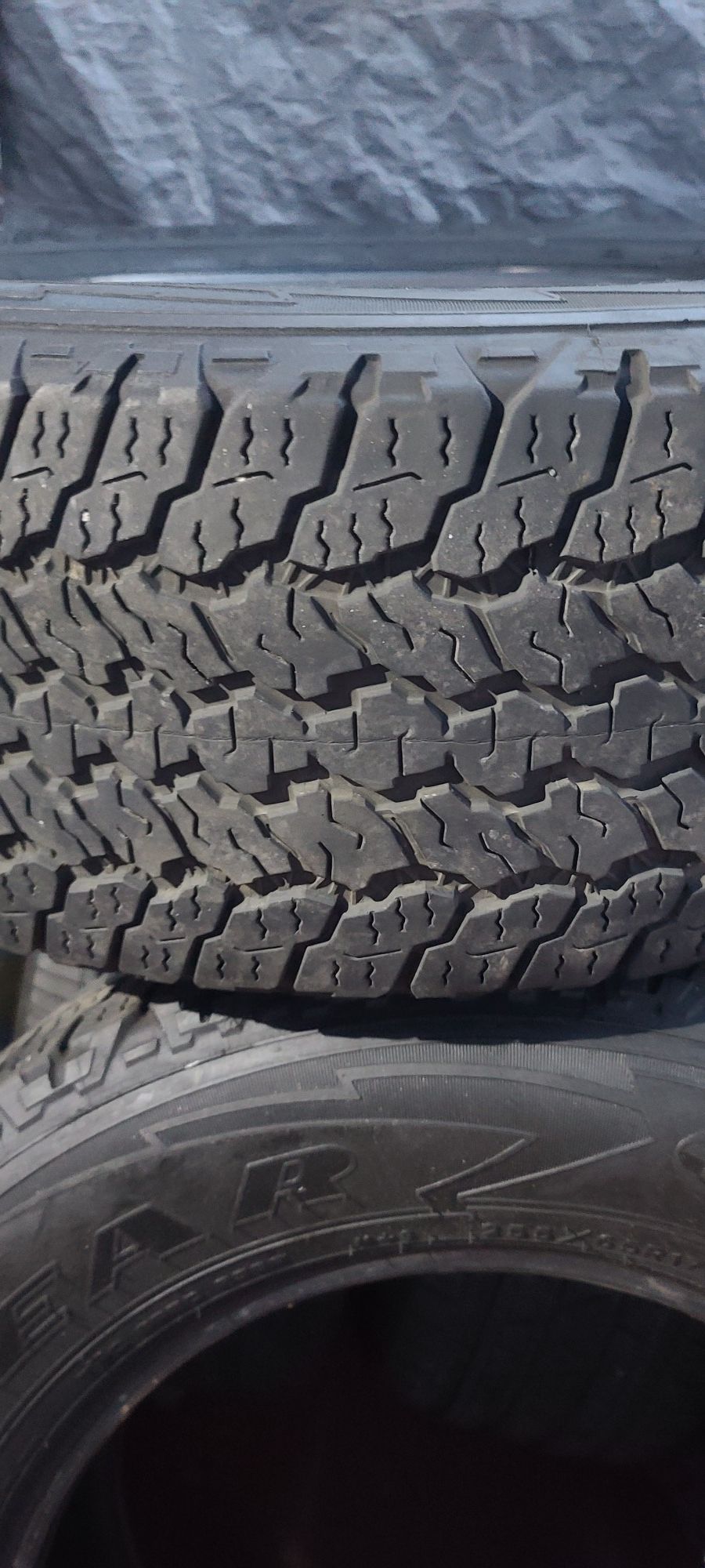 4 255 65 17 tires