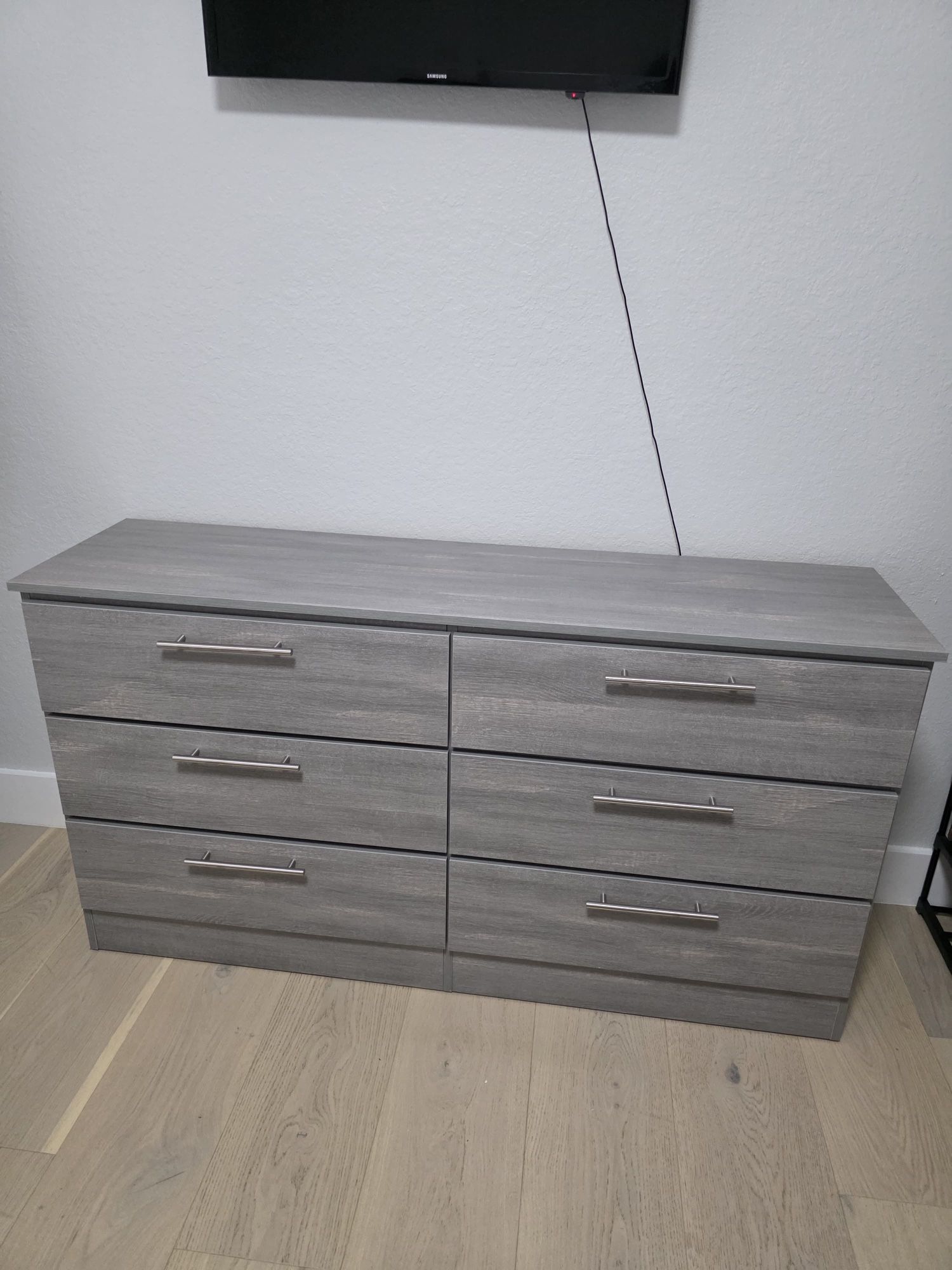 ✨GRAY DRESSER
