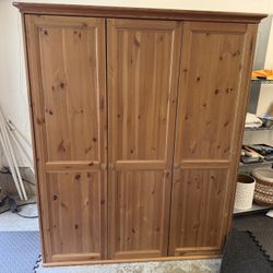 FREE IKEA Wardrobe In Good Condition 