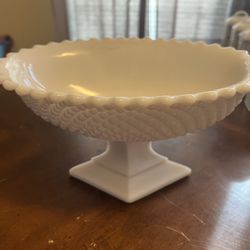 Vintage Westmoreland Milk Glass Oval Centerpiece 