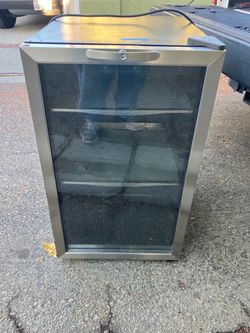 Danby Beverage Center mini fridge