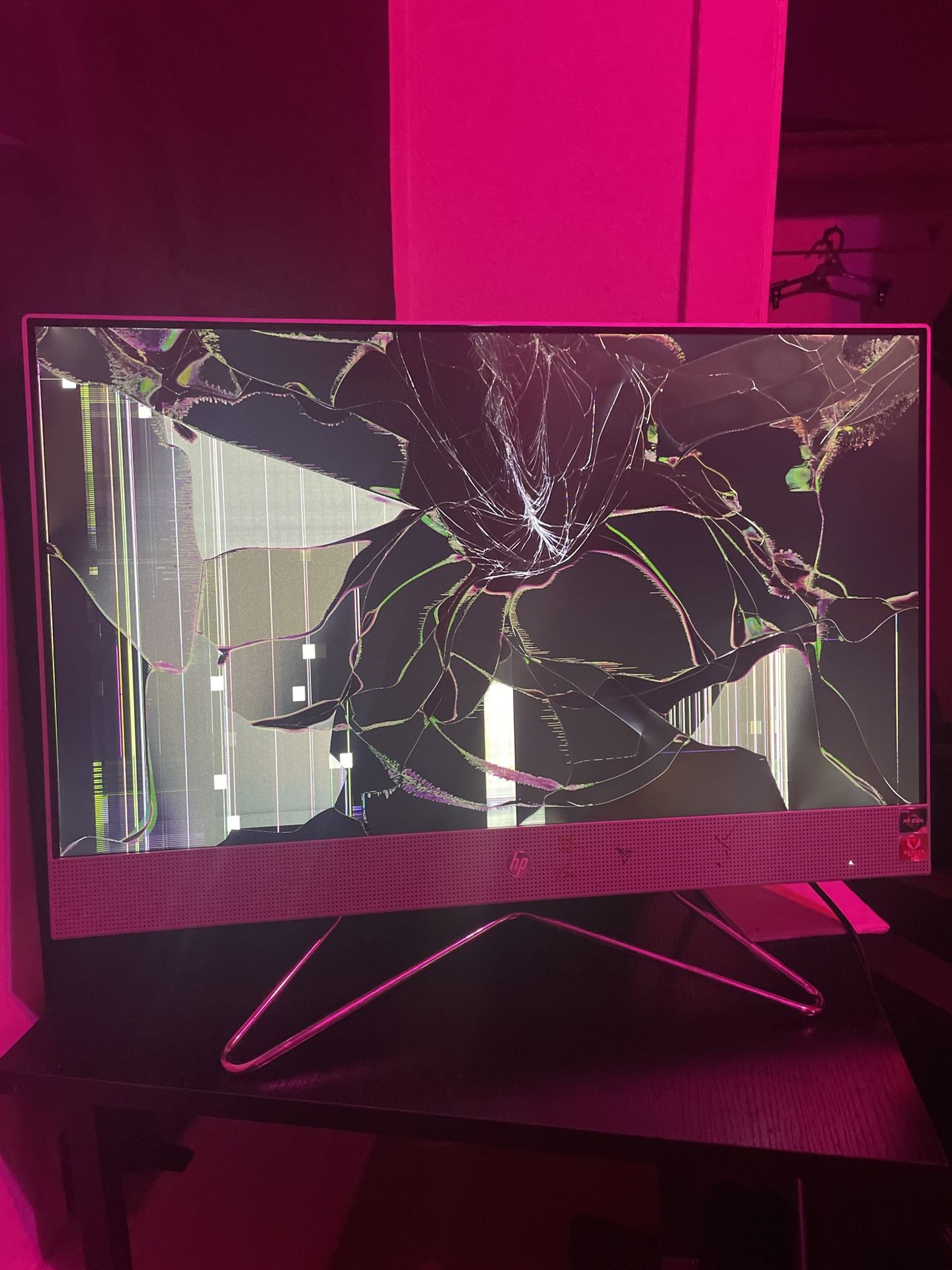 HP All-in-One 24-dd0 Series – Broken Screen – Still Runs – $1400 Model