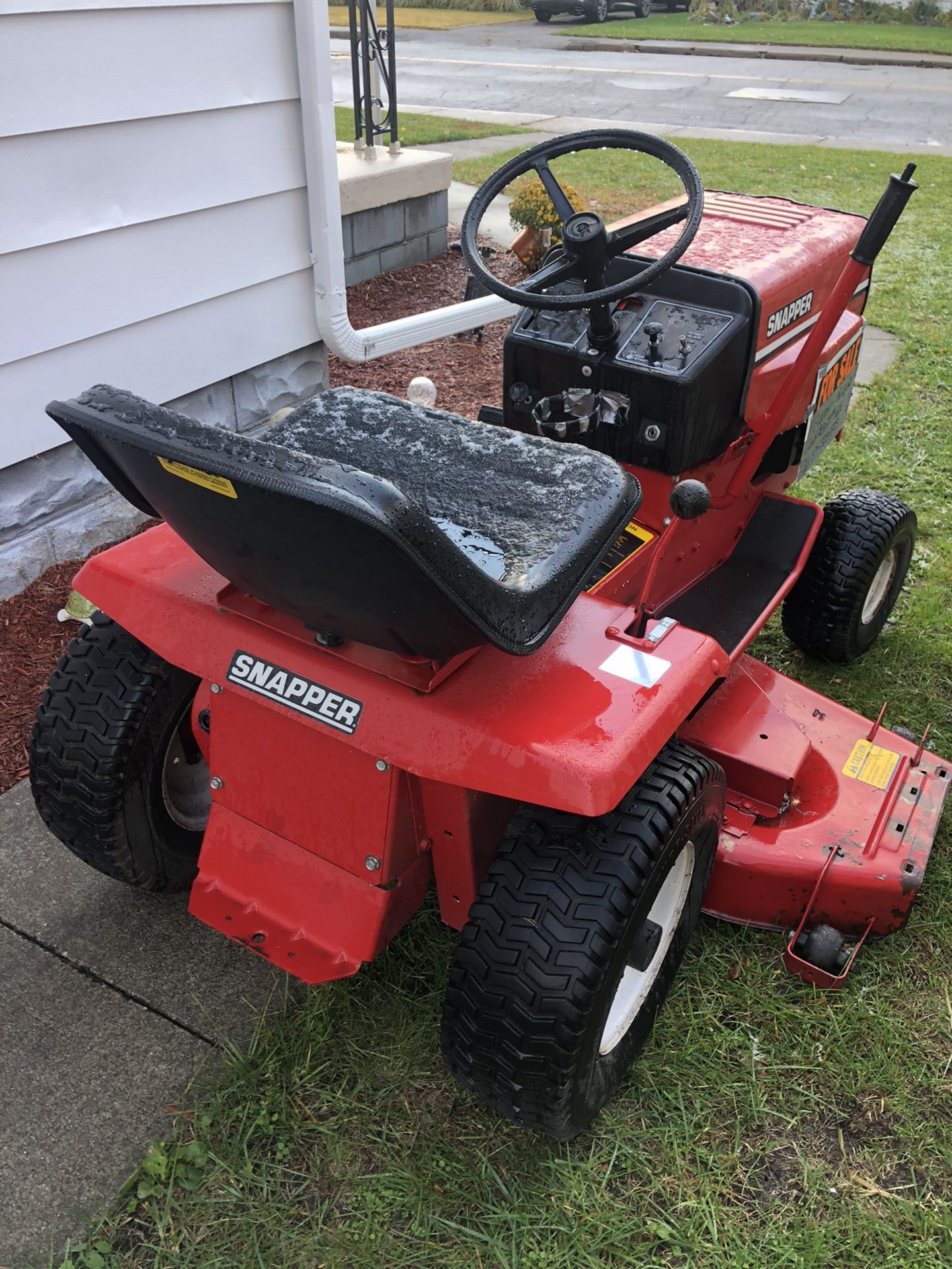 Snapper Riding Mower