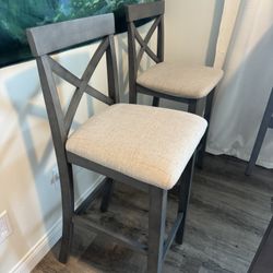 Bar Table And Stools 