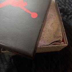 Jordan 4 White Cement