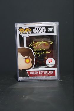 StarWars  Anakin Skywalker Signed by Hayden Christensen SWAU Authenticated Funko  Protector