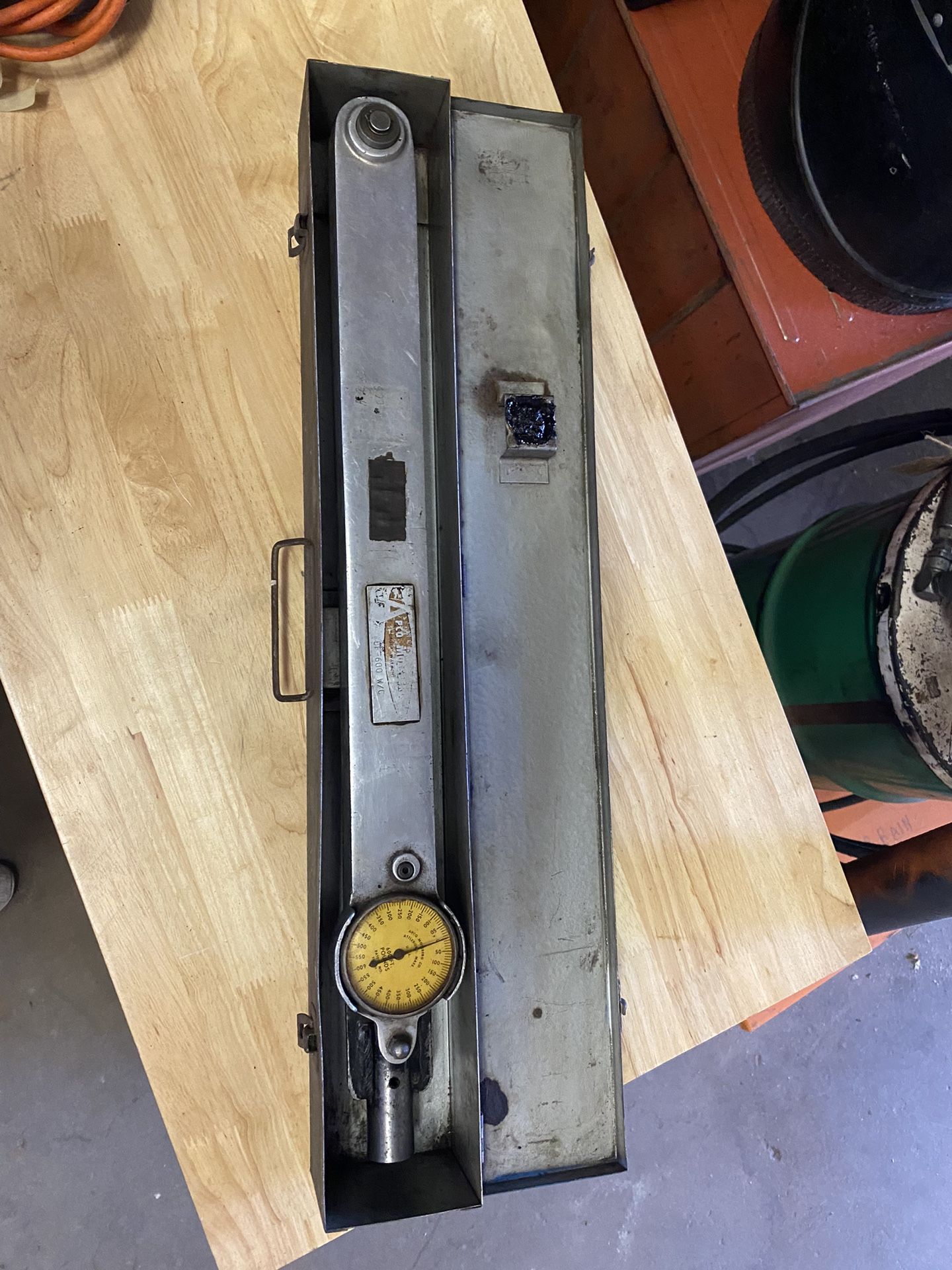 Vintage Apco Mossberg 24” Torque wrench With Case