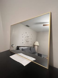 Rectangular Hanging Mirror/ Espejo Rectangular Para Colgar 