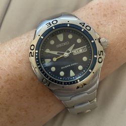 Rare Vintage SEIKO Mens Stainless Steel Divers 200m Blue Dial Watch Japan SHC049