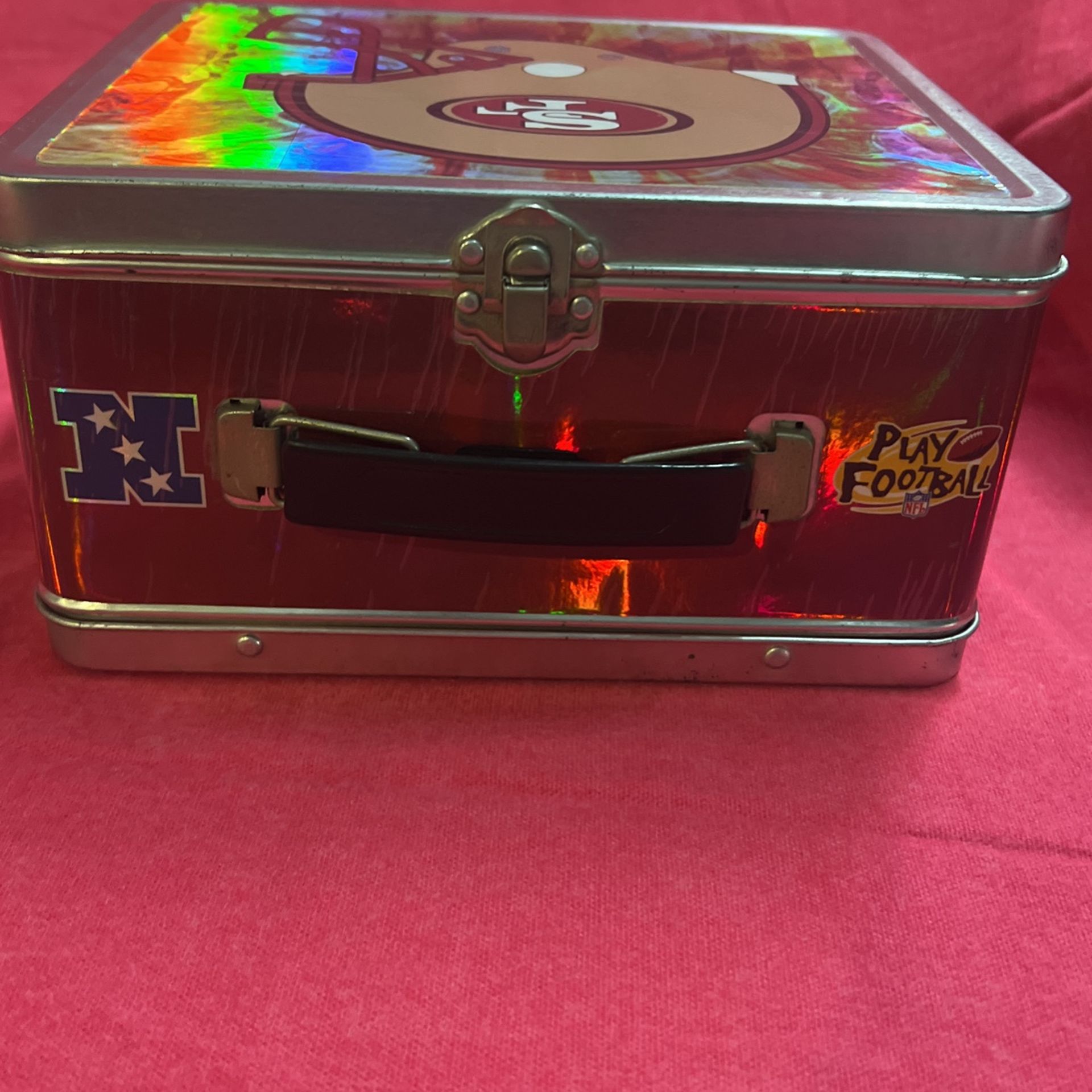 Pending**San Francisco 49ers NFL Metal 1998 Lunch Box for Sale in