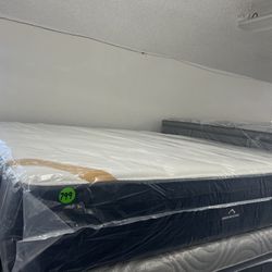 KING SIZE DREAMCLOUD PREMIER REST MATTRESS & BOX SPRINGS BED SET