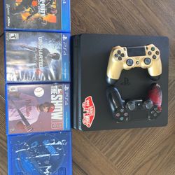 great condition PS4  (1tb)