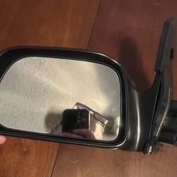 Driver side Mirror for 2002 Toyota Tacoma 