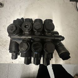 Forklift Hydraulic Control Valve