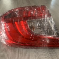 Left Tail Light For Accord 18-2022 Like New