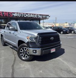 Toyota Tundra CrewMax Silver Pickup Truck