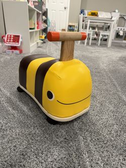 Bumble bee Sitting Scooter