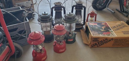 Coleman Camp Stove And Lanterns 