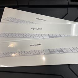 Apple Magic Keyboard with Numeric keypad (wireless, low profile, Bluetooth)