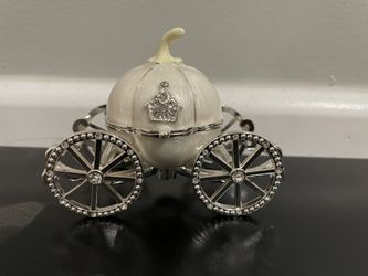 “Cinderella” Carriage Jewelry Holder