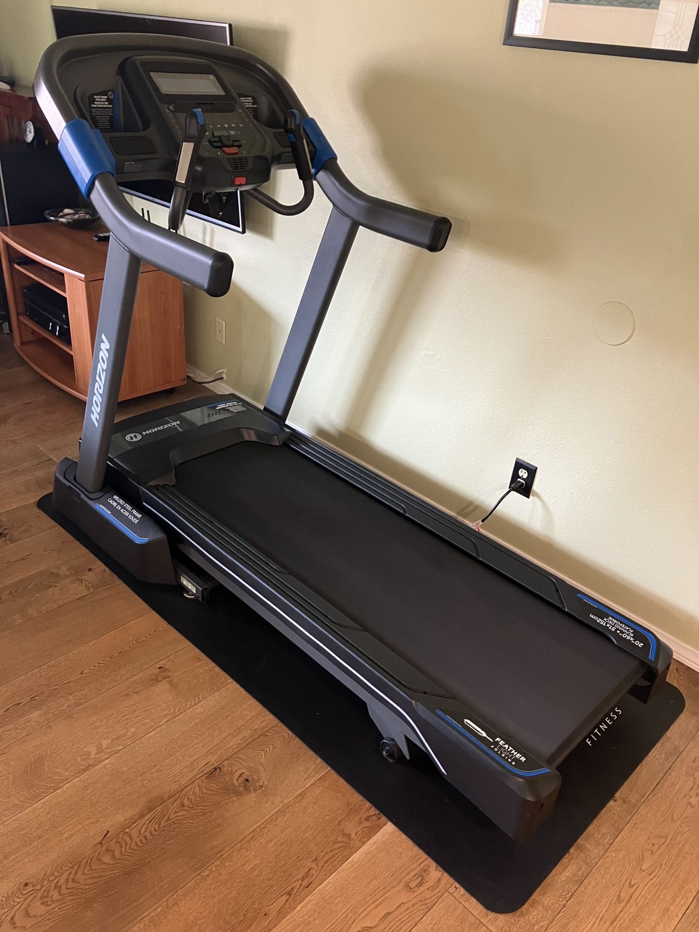Horizon 7.0 AT Treadmill Like New