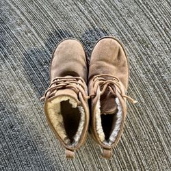 Men UGG Boots (Chesnut) size 11