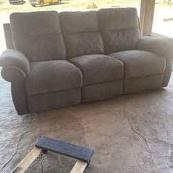 Double reclining loveseat