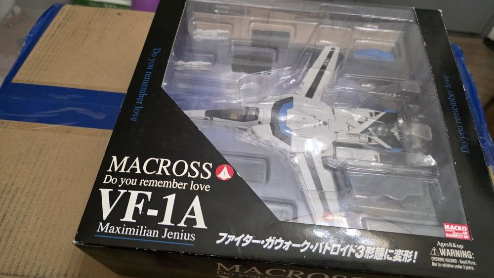 Macross VF-1A Maximilian Jenius 1/60 Robotech Figure