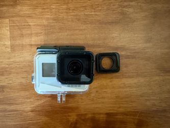 GoPro hero 7 Black w/ dive case