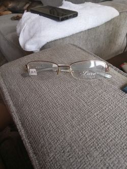 Women Frames (Luve)