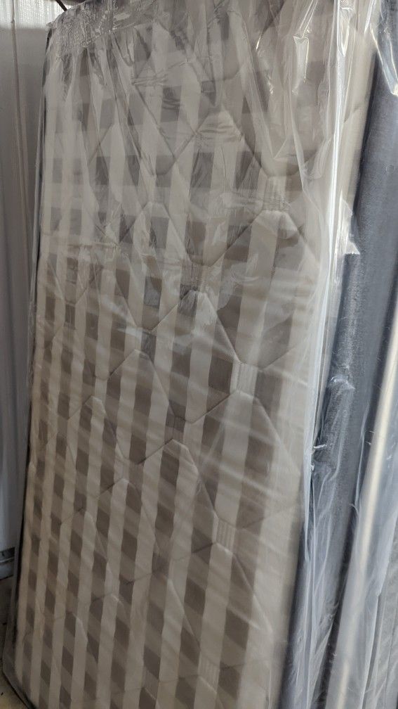 Twin Mattress (Brand New)