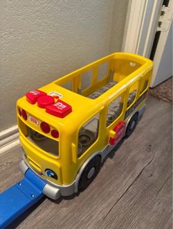 Fisher-Price Little People Yellow School Bus