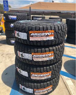 265/70/17 vendo set de llantas  Nyevas com 50.00 millas se garantía