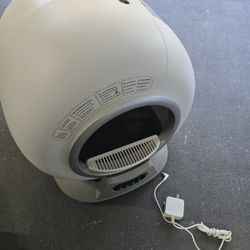 Automatic Self Cleaning Cat  Box WiFi App