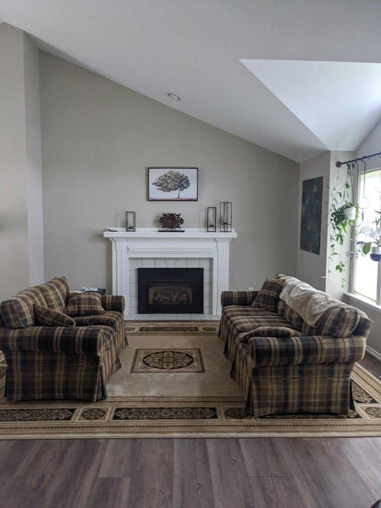Harden Couch, Loveseat and area Rug