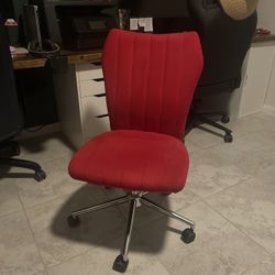 Office Chairs 