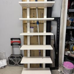 Modern wall-mounted 5-tier ladder shelf