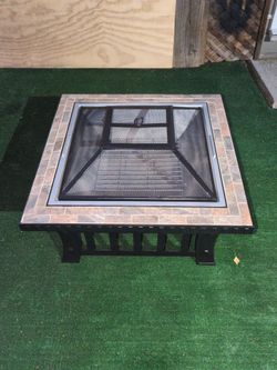 Outdoor fire pit