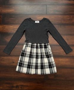 Little Girls Clothes Old Navy Long Sleeve Mixed Material Dress Gray Knit Top Black And White Plaid Skirt With Pockets Size L 10/12