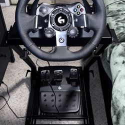 Logitech G923 Racing Wheel + Shifter + Stand (Xbox/PC) – Good Condition