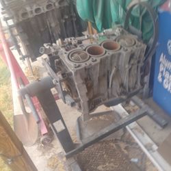 Two Honda Motors And Extra Parts $900 Firm