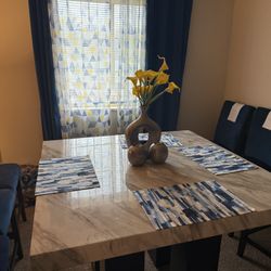 7piece Pub Style Table